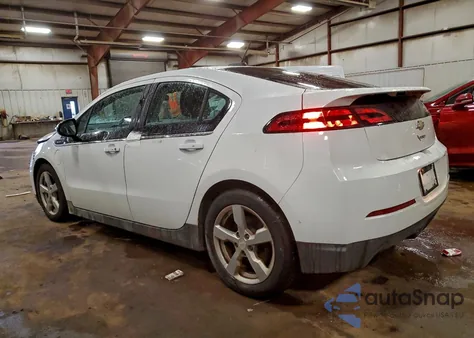 2015 Chevrolet Volt z USA, uszkodzony, nr VIN 1G1RA6E47FU108645